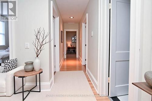 37 Dundas Street W, Mississauga, ON 