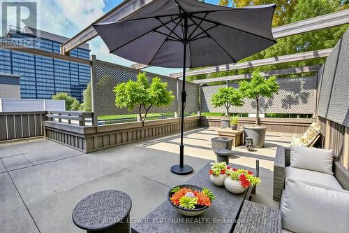 37 Dundas Street W, Mississauga, ON 