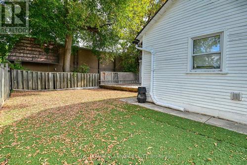 37 Dundas Street W, Mississauga, ON 