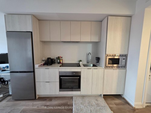 315-1 Jarvis Street, Hamilton, ON - Indoor Photo Showing Kitchen