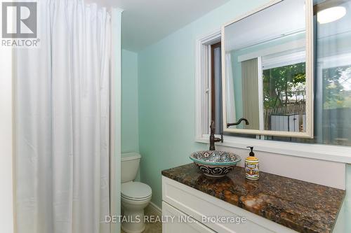 19 Gould Street, Ottawa, ON - Indoor Photo Showing Bathroom