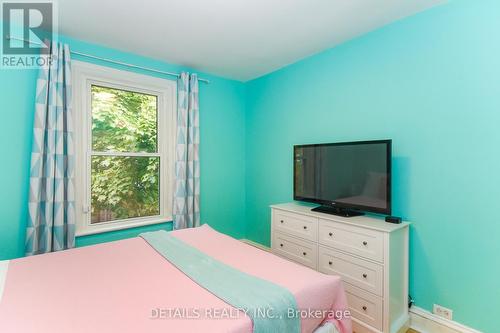 19 Gould Street, Ottawa, ON - Indoor Photo Showing Bedroom