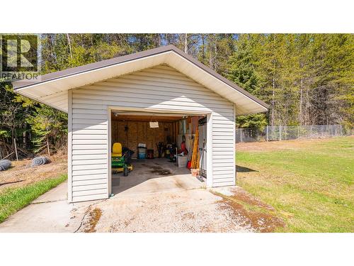 1087 Bear Brook Road, Creston, BC - Outdoor With Exterior
