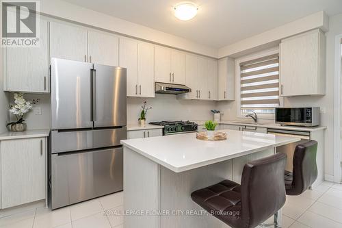 35 Player Drive, Erin, ON - Indoor Photo Showing Kitchen With Stainless Steel Kitchen