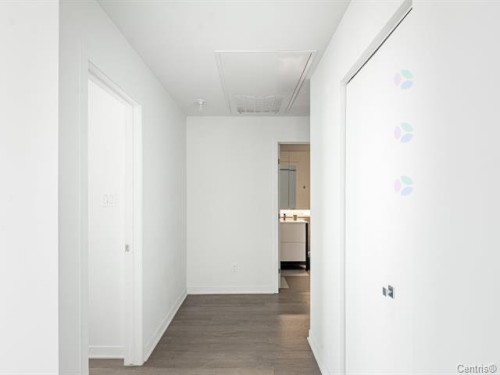 Mud Room - 1703-1160 Rue Mackay, Montréal (Ville-Marie), QC - Indoor Photo Showing Other Room