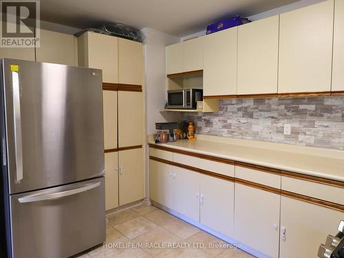 3 Caprice Court, Kitchener, ON - Indoor Photo Showing Kitchen