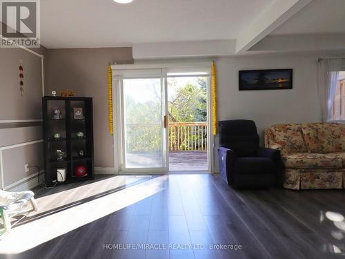 3 Caprice Court, Kitchener, ON - Indoor Photo Showing Living Room