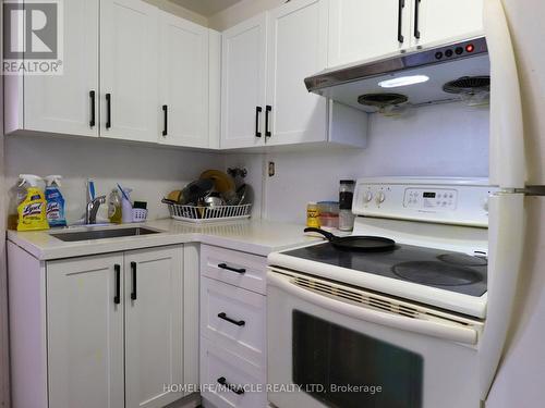 3 Caprice Court, Kitchener, ON - Indoor Photo Showing Kitchen