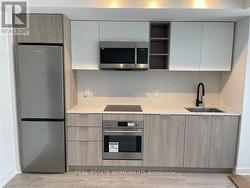 431 - 36 ZORRA STREET  Toronto, ON M8Z 4Z7