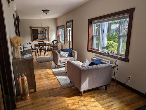 Boudoir - 18A Av. Du Golf, Pointe-Claire, QC - Indoor Photo Showing Other Room