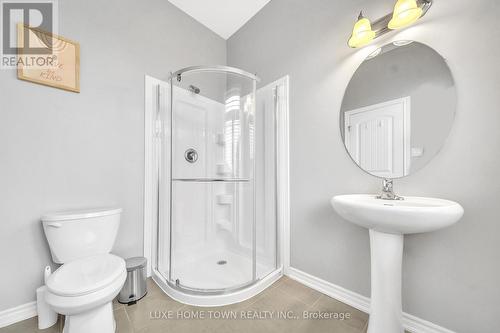 68 - 77 Westminster Crescent, Centre Wellington, ON - Indoor Photo Showing Bathroom