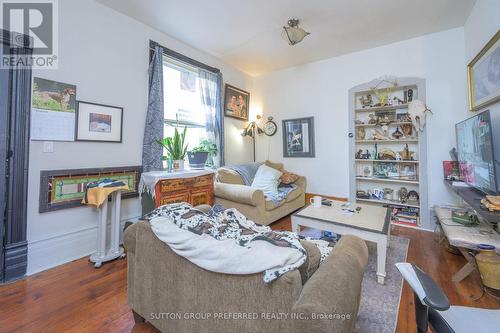 51 Stanley Street, London South (South F), ON - Indoor Photo Showing Living Room