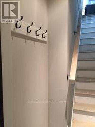 Upper - 186 Kingston Road, Toronto, ON - Indoor Photo Showing Other Room