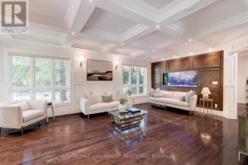 106 Appleby Place, Burlington, ON - Indoor Photo Showing Living Room