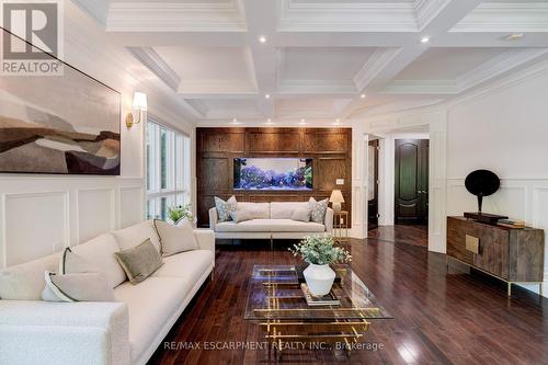 106 Appleby Place, Burlington, ON - Indoor Photo Showing Living Room