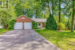 1106 CRESTVIEW STREET  Oakville, ON L6J 2C6