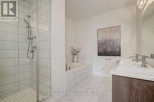 25 Sydney Circle, Vaughan, ON - Indoor Photo Showing Bathroom