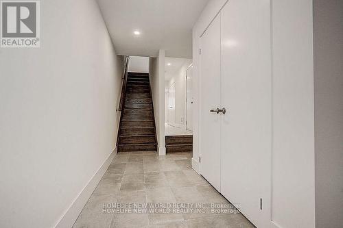 25 Sydney Circle, Vaughan, ON - Indoor Photo Showing Other Room