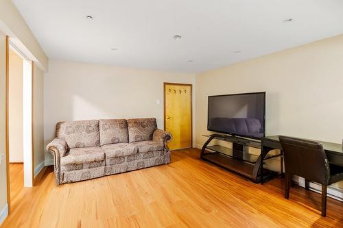 Basement - 2010 Rue Mayfield, Laval (Chomedey), QC - Indoor Photo Showing Living Room