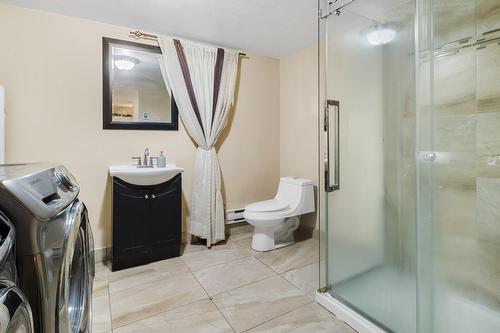 Bathroom - 2010 Rue Mayfield, Laval (Chomedey), QC - Indoor Photo Showing Bathroom