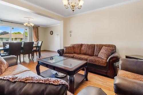 Family room - 2010 Rue Mayfield, Laval (Chomedey), QC - Indoor Photo Showing Living Room