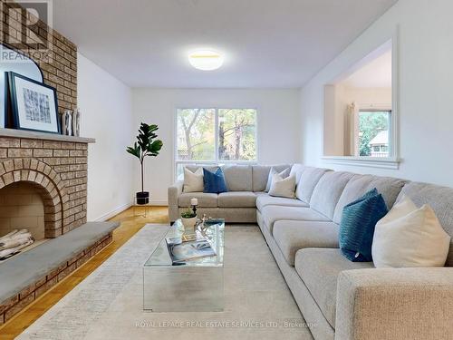 258 Westmount Boulevard, Vaughan, ON - Indoor Photo Showing Living Room With Fireplace
