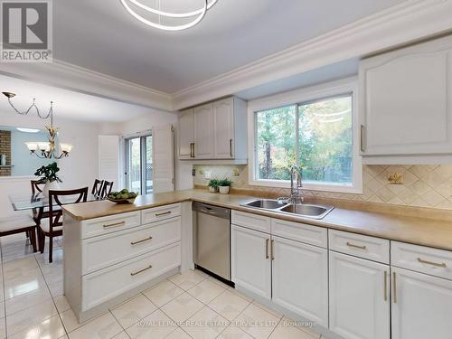 258 Westmount Boulevard, Vaughan, ON - Indoor Photo Showing Kitchen With Double Sink