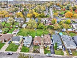 Near shopping & everyday conveniences - 