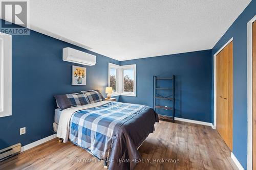 1119 Firefly Lane, Ottawa, ON - Indoor Photo Showing Bedroom