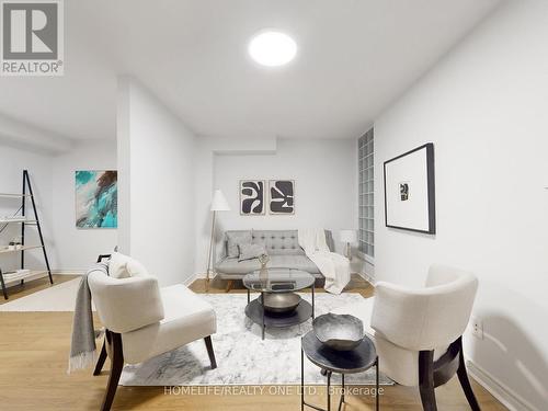 77 Tecumseth Street, Toronto, ON - Indoor Photo Showing Living Room