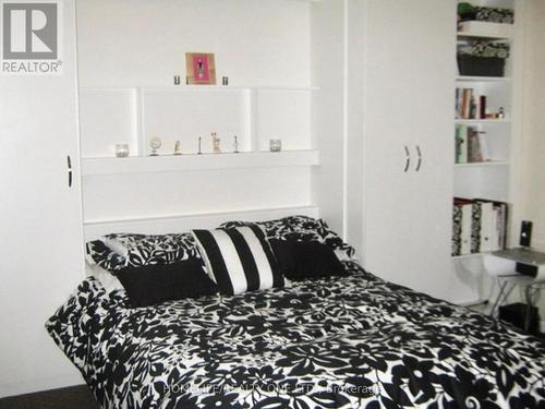 77 Tecumseth Street, Toronto, ON - Indoor Photo Showing Bedroom