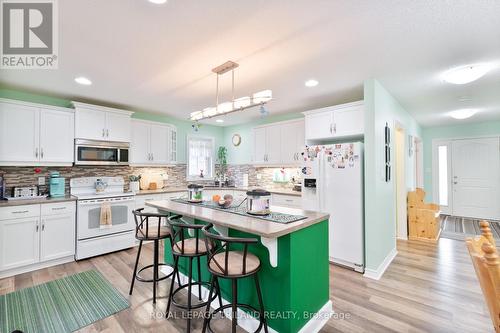 78 Westlake Drive, St. Thomas, ON - Indoor Photo Showing Kitchen