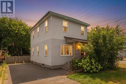 240 GARNEAU STREET  Ottawa, ON K1L 7T8