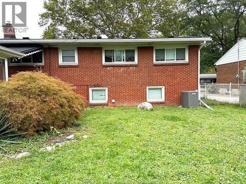 3551 Woodland, Windsor, ON - Outdoor With Exterior