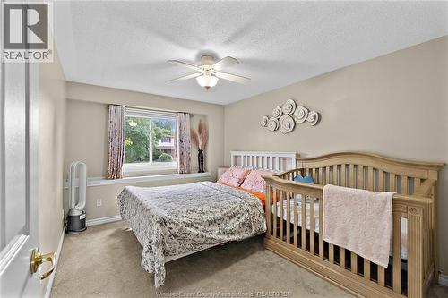 100 Argyle Crescent, Chatham, ON - Indoor Photo Showing Bedroom