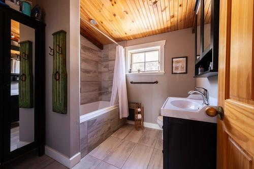 Salle de bains - 9 Av. Chassé, Kamouraska, QC - Indoor Photo Showing Bathroom