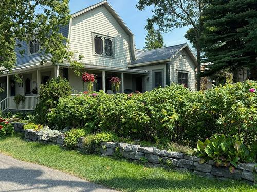Façade - 9 Av. Chassé, Kamouraska, QC - Outdoor With Deck Patio Veranda