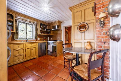 Cuisine - 9 Av. Chassé, Kamouraska, QC - Indoor