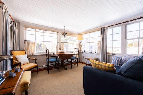 Boudoir - 9 Av. Chassé, Kamouraska, QC - Indoor