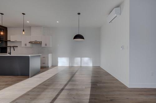 Salle à manger - 304-2010 Rue De Chambly, Saint-Bruno-De-Montarville, QC - Indoor Photo Showing Kitchen