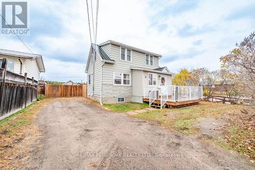 3245 Petawawa Boulevard, Petawawa, ON - Outdoor With Exterior