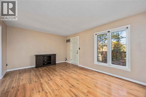 124 Fairview Place, Sarnia, ON - Indoor