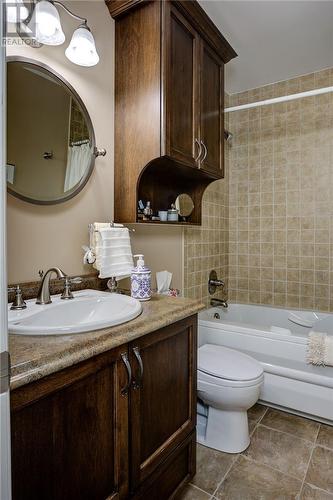 2000 Regent Street Unit# 101, Sudbury, ON - Indoor Photo Showing Bathroom