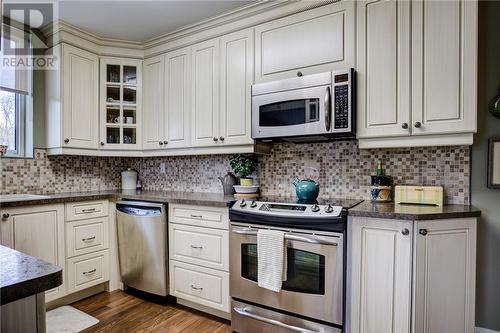 2000 Regent Street Unit# 101, Sudbury, ON - Indoor Photo Showing Kitchen
