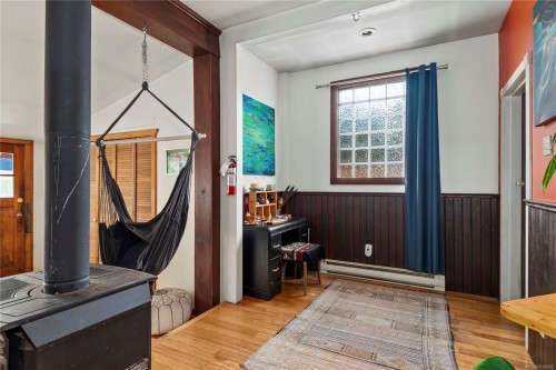 2765 Penrith Ave, Cumberland, BC 