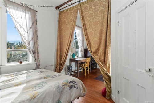 2765 Penrith Ave, Cumberland, BC 