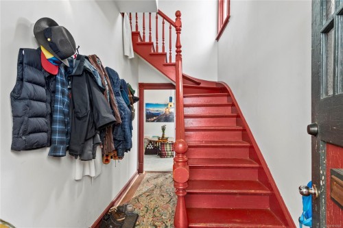 2765 Penrith Ave, Cumberland, BC 