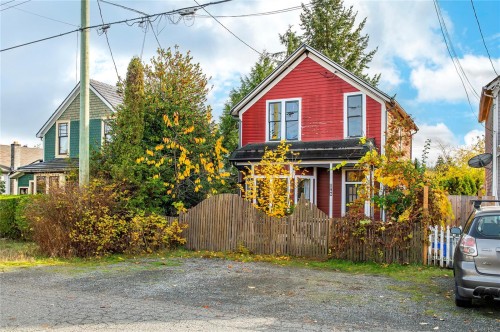 2765 Penrith Ave, Cumberland, BC 