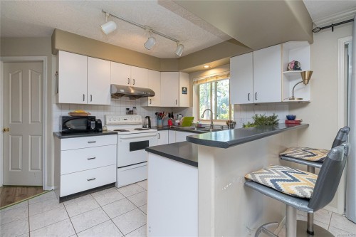 1151 Cherry Rd, Saanich, BC 