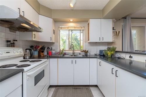 1151 Cherry Rd, Saanich, BC 